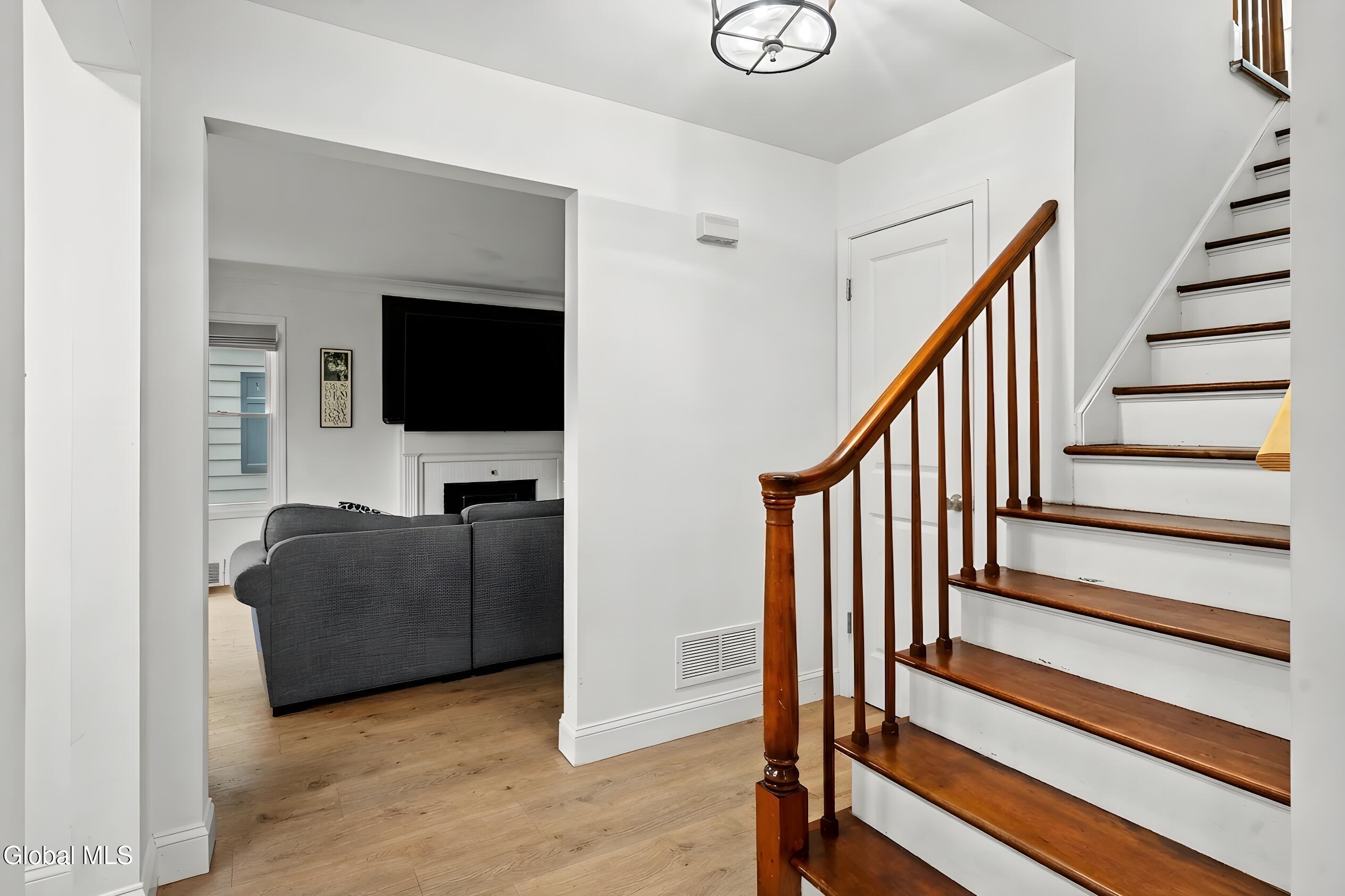 1575 Dean Street Niskayuna NY 12309