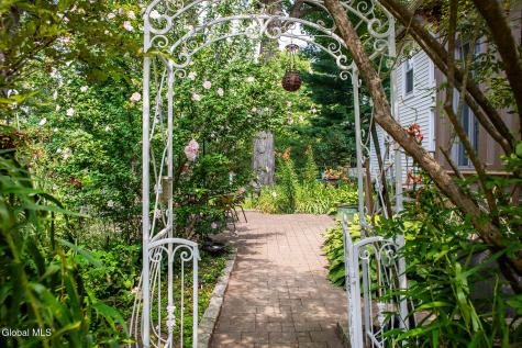 129 Spring Street Saratoga Springs NY 12866