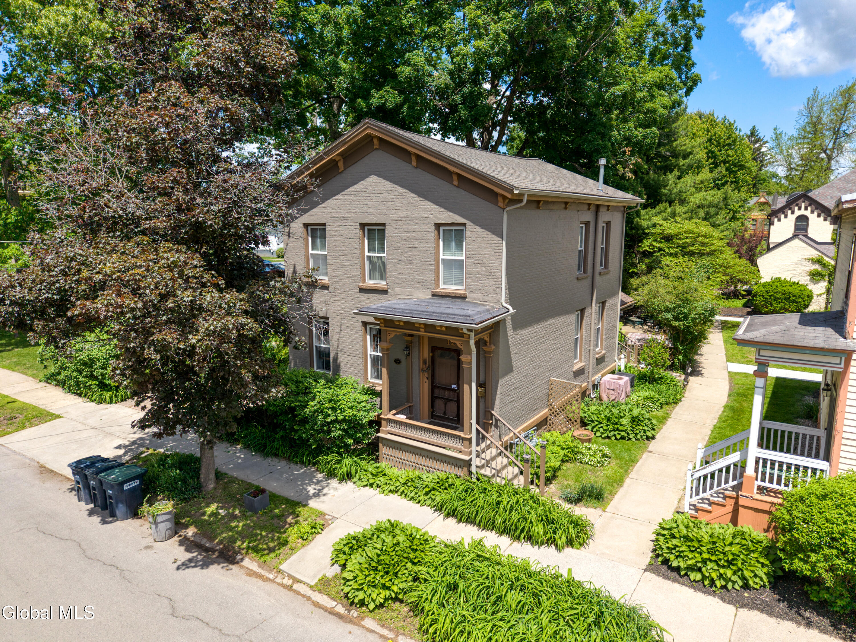 129 Spring Street Saratoga Springs NY 12866