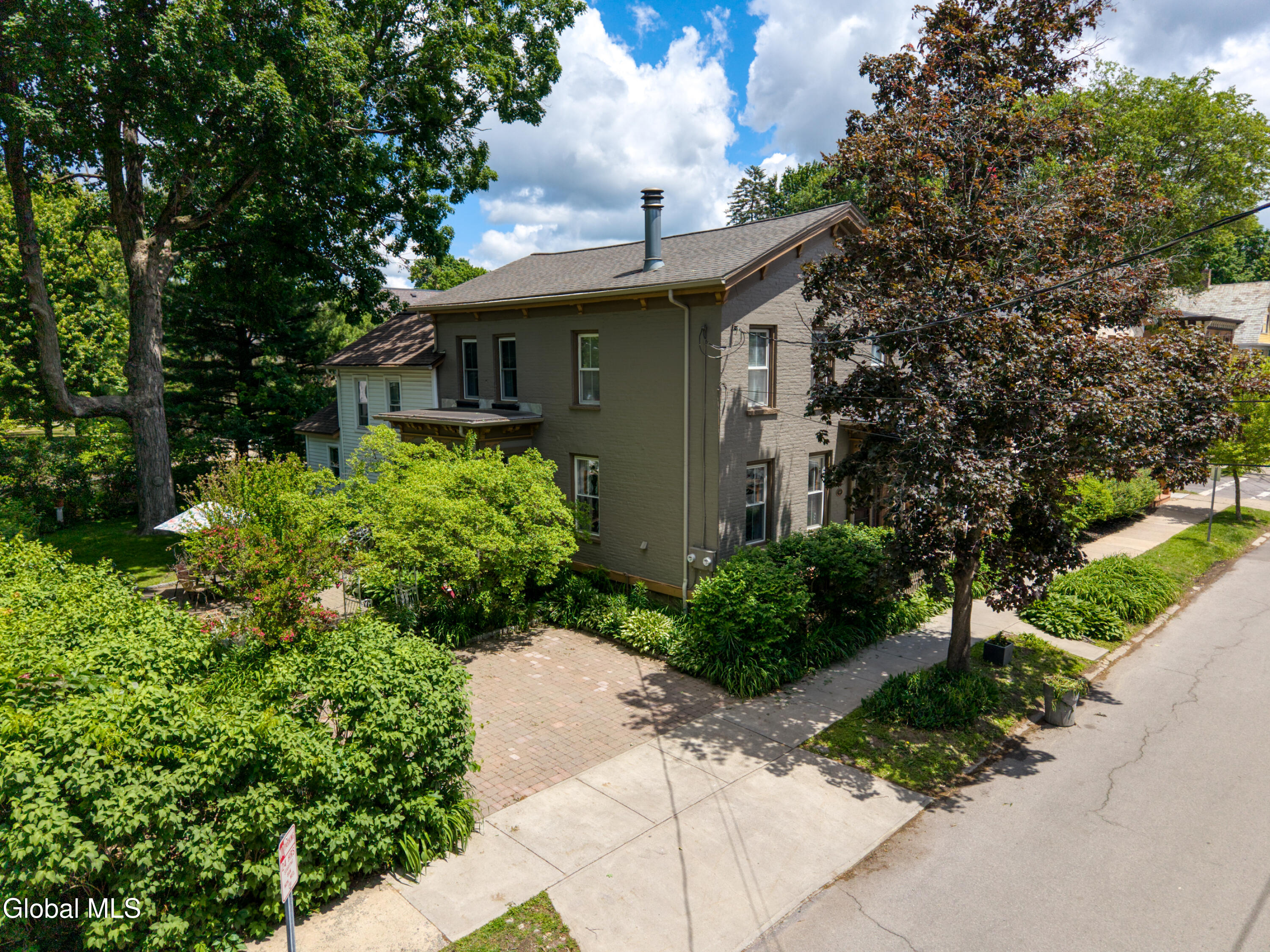 129 Spring Street Saratoga Springs NY 12866