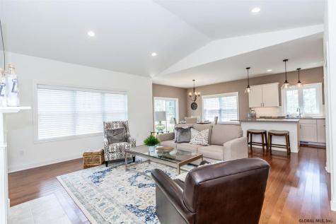 60 Lakepointe Way Saratoga Springs NY 12866