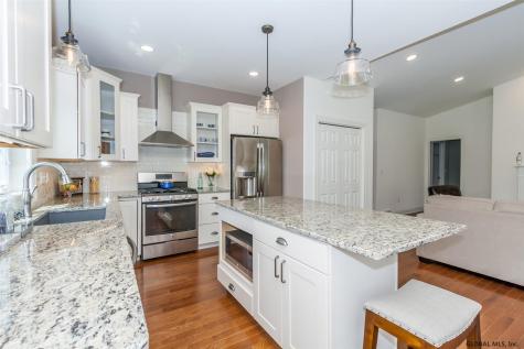 60 Lakepointe Way Saratoga Springs NY 12866