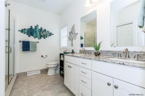 60 Lakepointe Way Saratoga Springs NY 12866