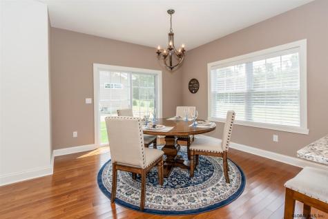 60 Lakepointe Way Saratoga Springs NY 12866
