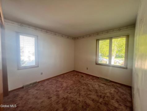 6 St Francis Lane Schenectady NY 12304