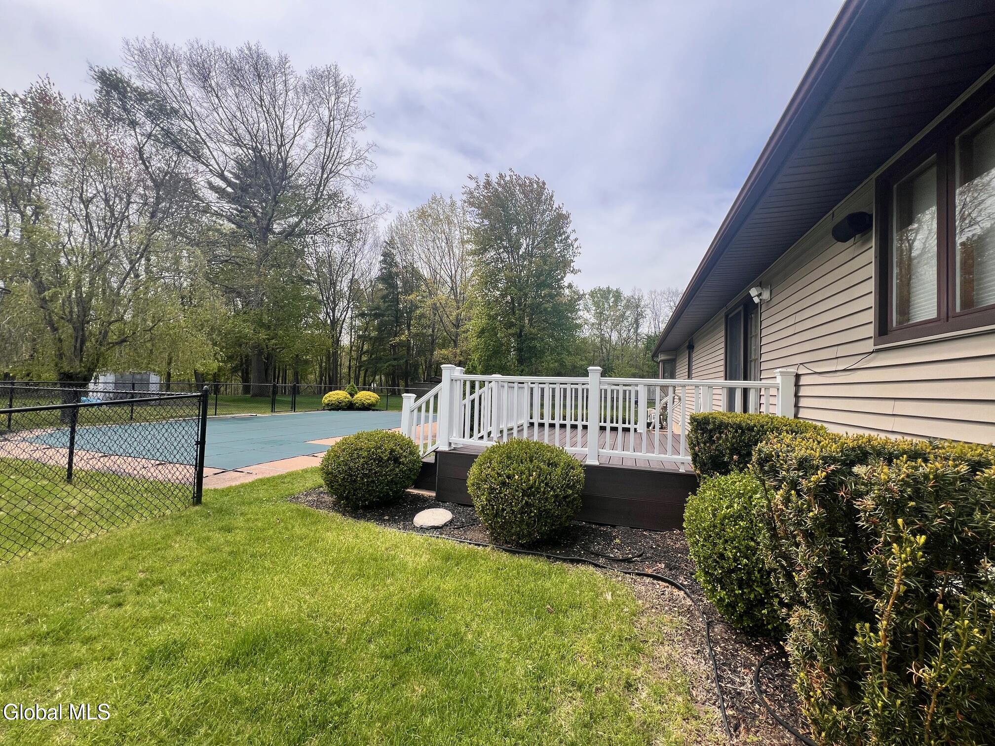 6 St Francis Lane Schenectady NY 12304