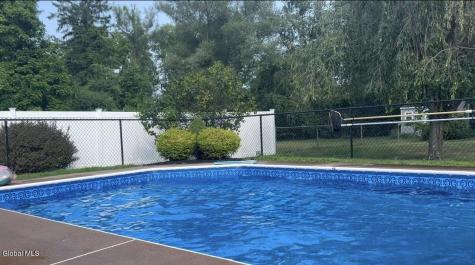 6 St Francis Lane Schenectady NY 12304