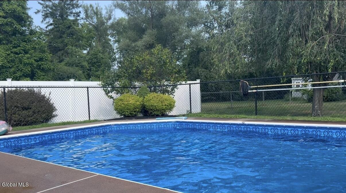 6 St Francis Lane Schenectady NY 12304