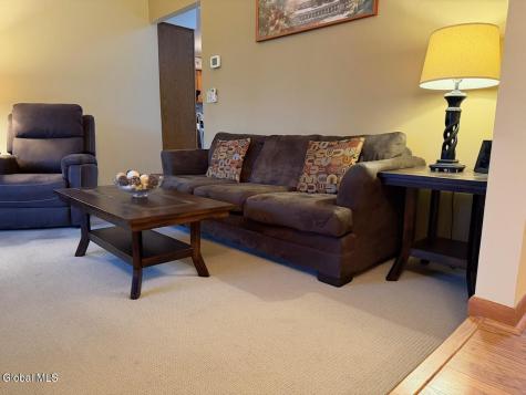 6 St Francis Lane Schenectady NY 12304