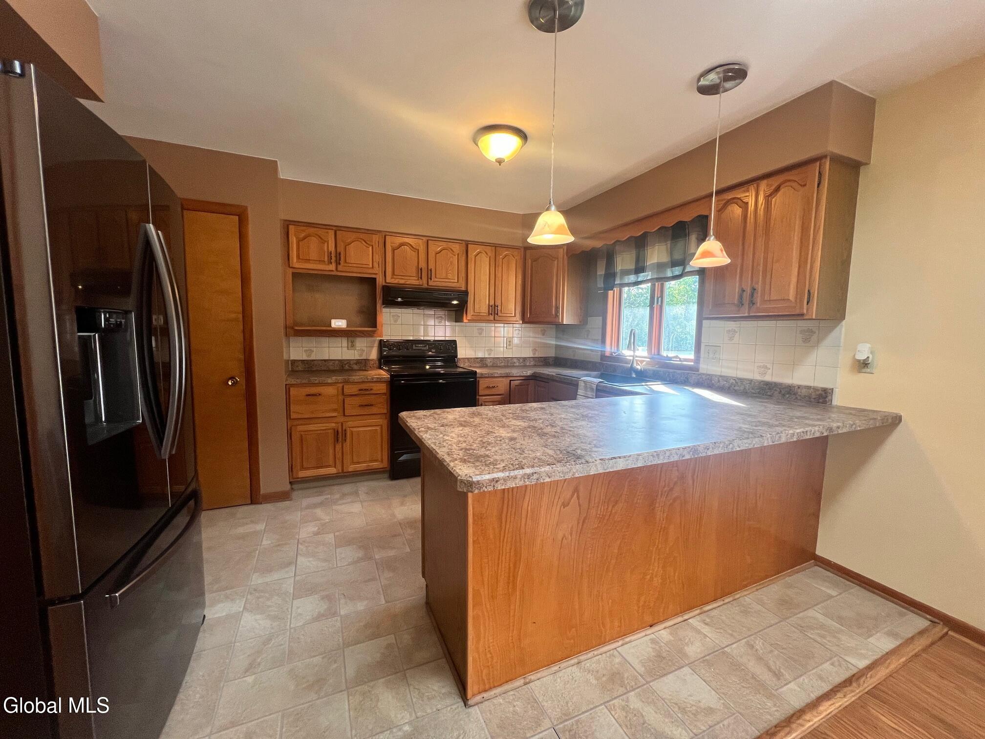 6 St Francis Lane Schenectady NY 12304