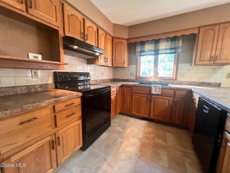 6 St Francis Lane Schenectady NY 12304