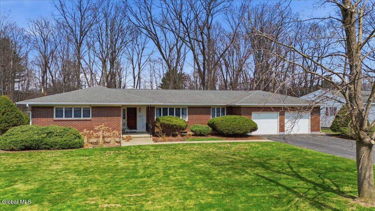 121 Fifth Avenue Saratoga Springs NY 12866