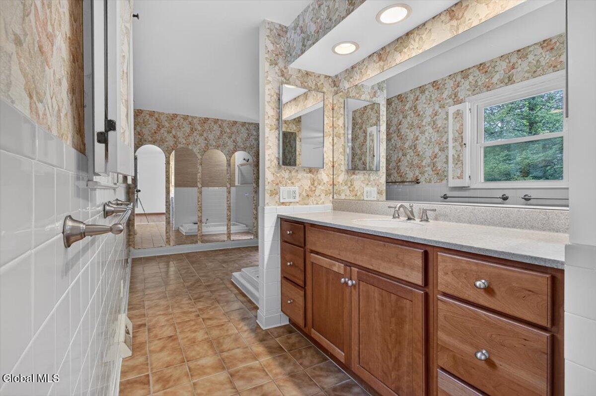 2334 St Joseph Drive Niskayuna NY 12309