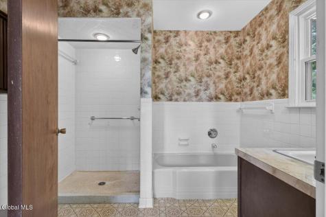 2334 St Joseph Drive Niskayuna NY 12309