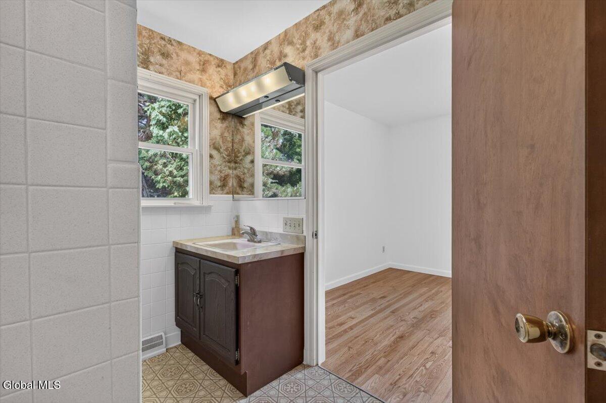 2334 St Joseph Drive Niskayuna NY 12309