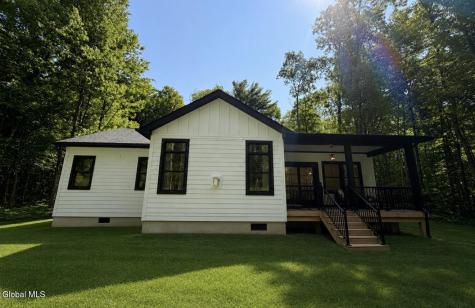 372 Lake Avenue Saratoga NY 12866