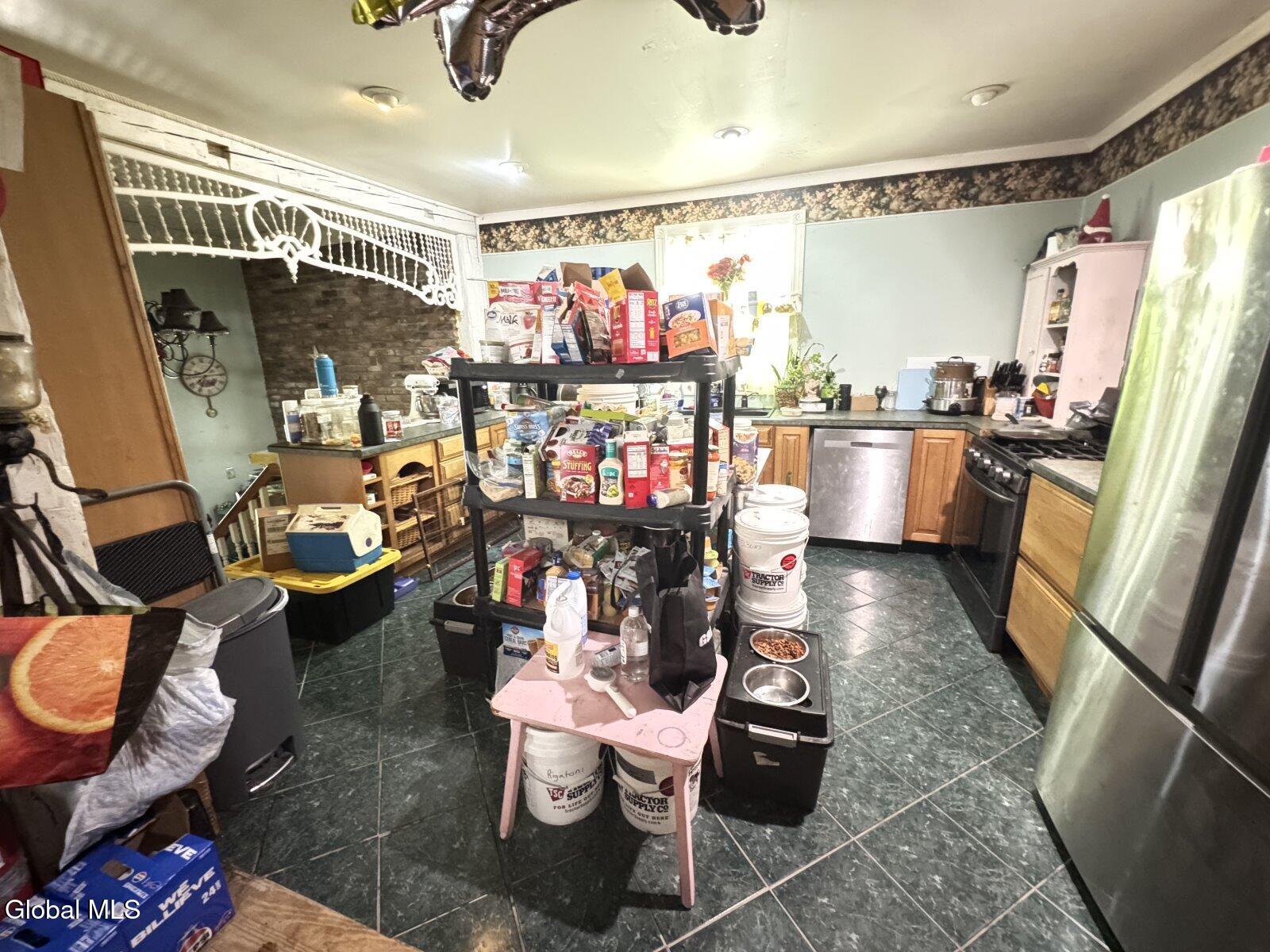 32 Ray Street Niskayuna NY 12309