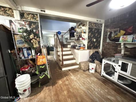 32 Ray Street Niskayuna NY 12309