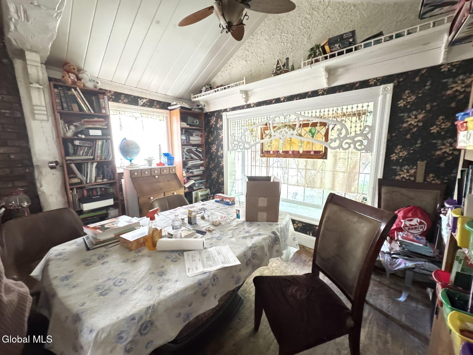 32 Ray Street Niskayuna NY 12309