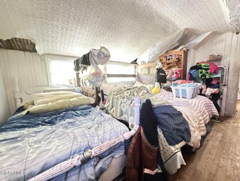 32 Ray Street Niskayuna NY 12309