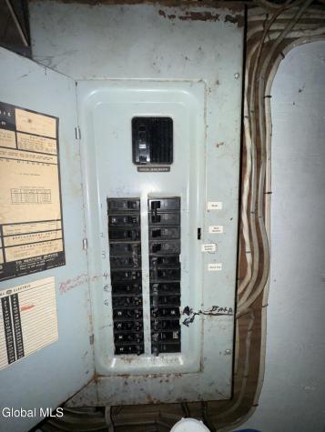 32 Ray Street Niskayuna NY 12309