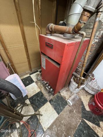 32 Ray Street Niskayuna NY 12309