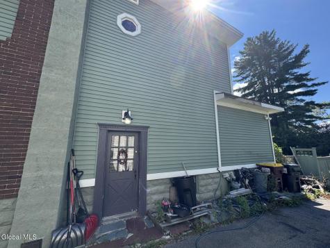 32 Ray Street Niskayuna NY 12309