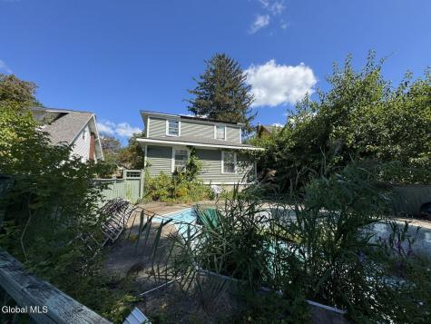 32 Ray Street Niskayuna NY 12309