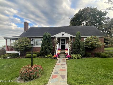 5 Summit Terrace Ravena NY 12143