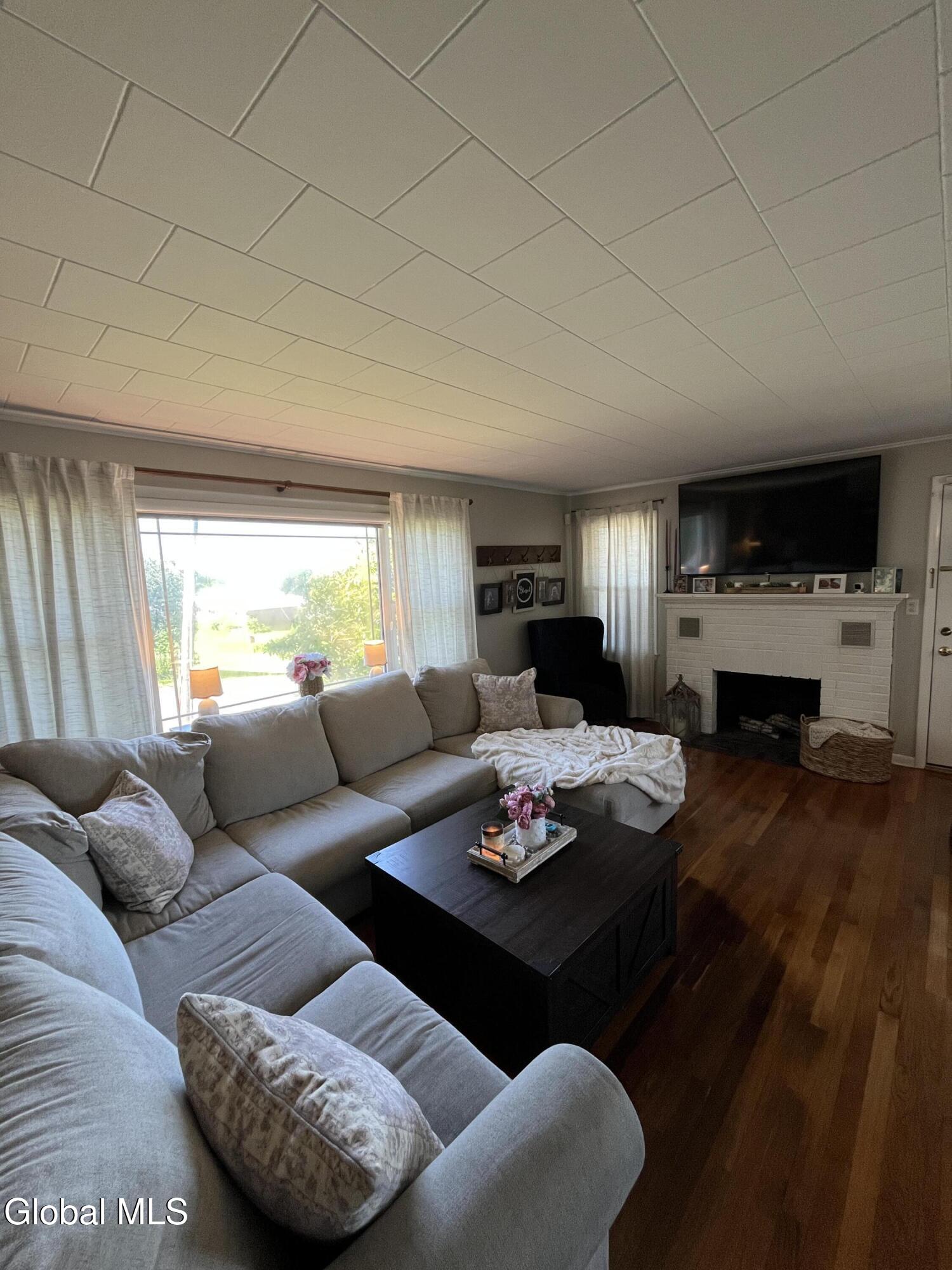 5 Summit Terrace Ravena NY 12143