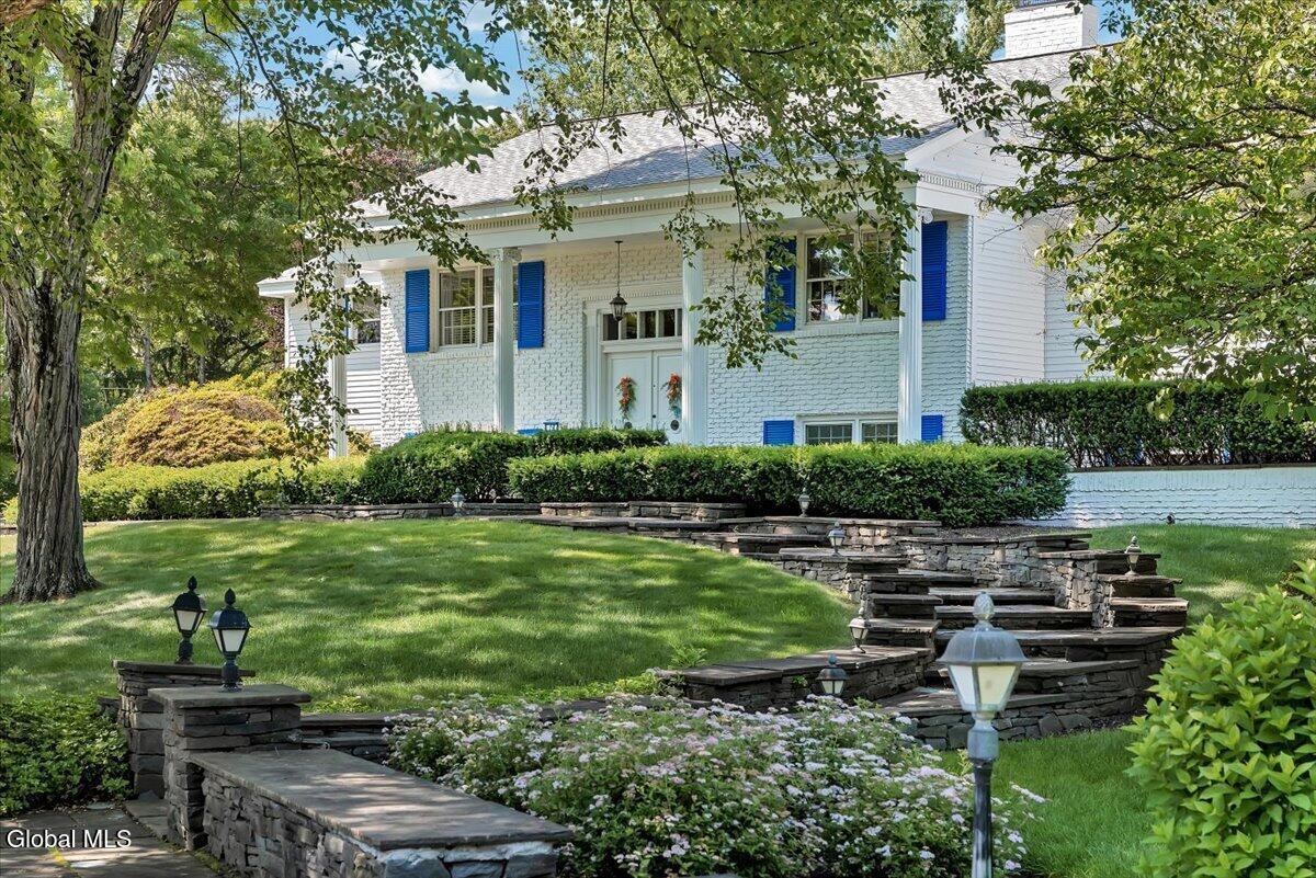 19 Momrow Court Menands NY 12204