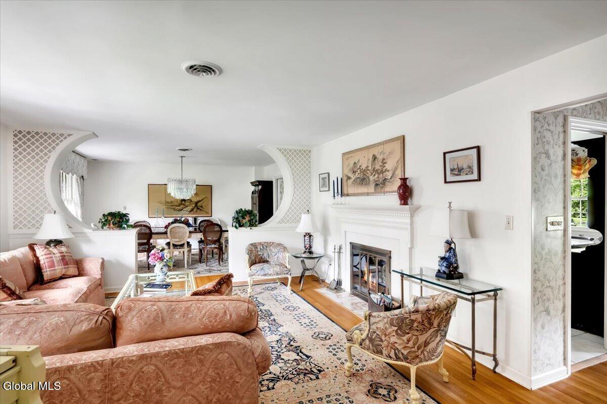19 Momrow Court Menands NY 12204