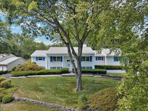 19 Momrow Court Menands NY 12204