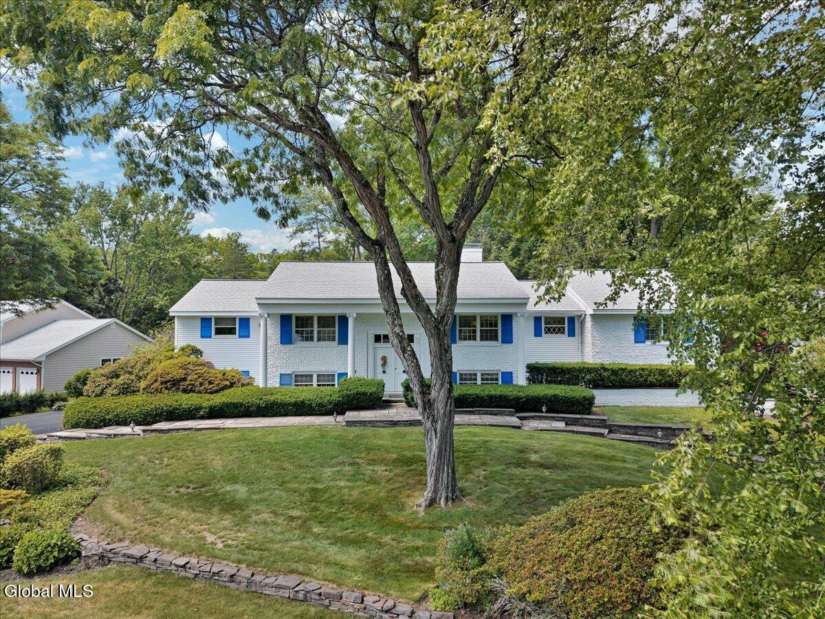 19 Momrow Court Menands NY 12204