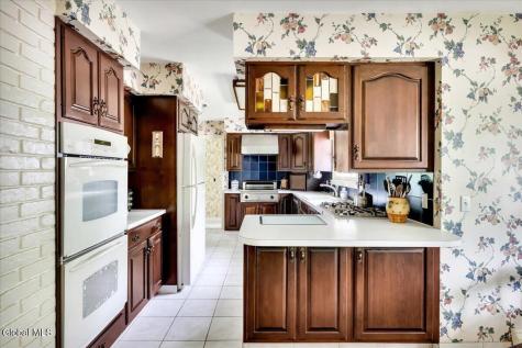 19 Momrow Court Menands NY 12204