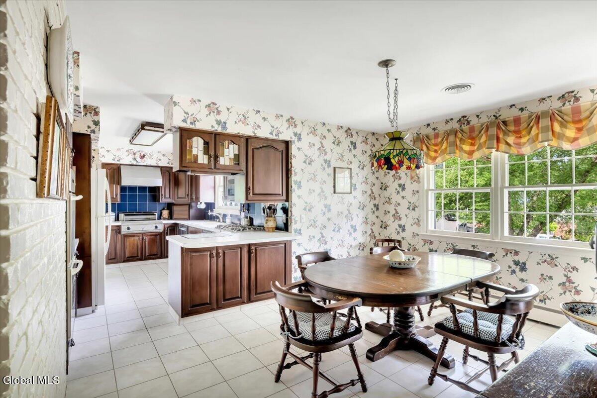 19 Momrow Court Menands NY 12204