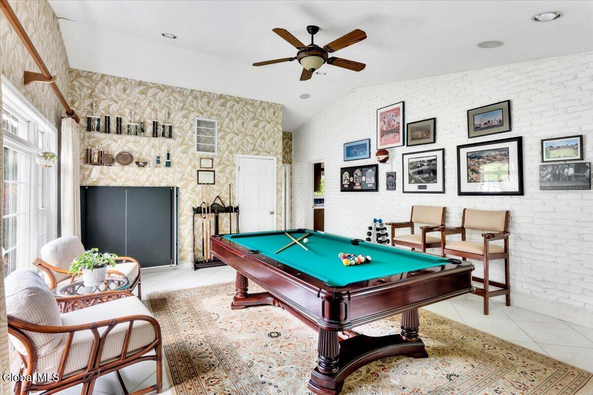 19 Momrow Court Menands NY 12204
