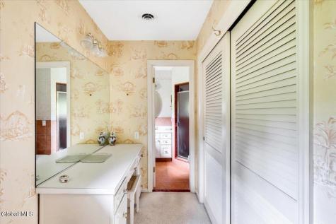 19 Momrow Court Menands NY 12204