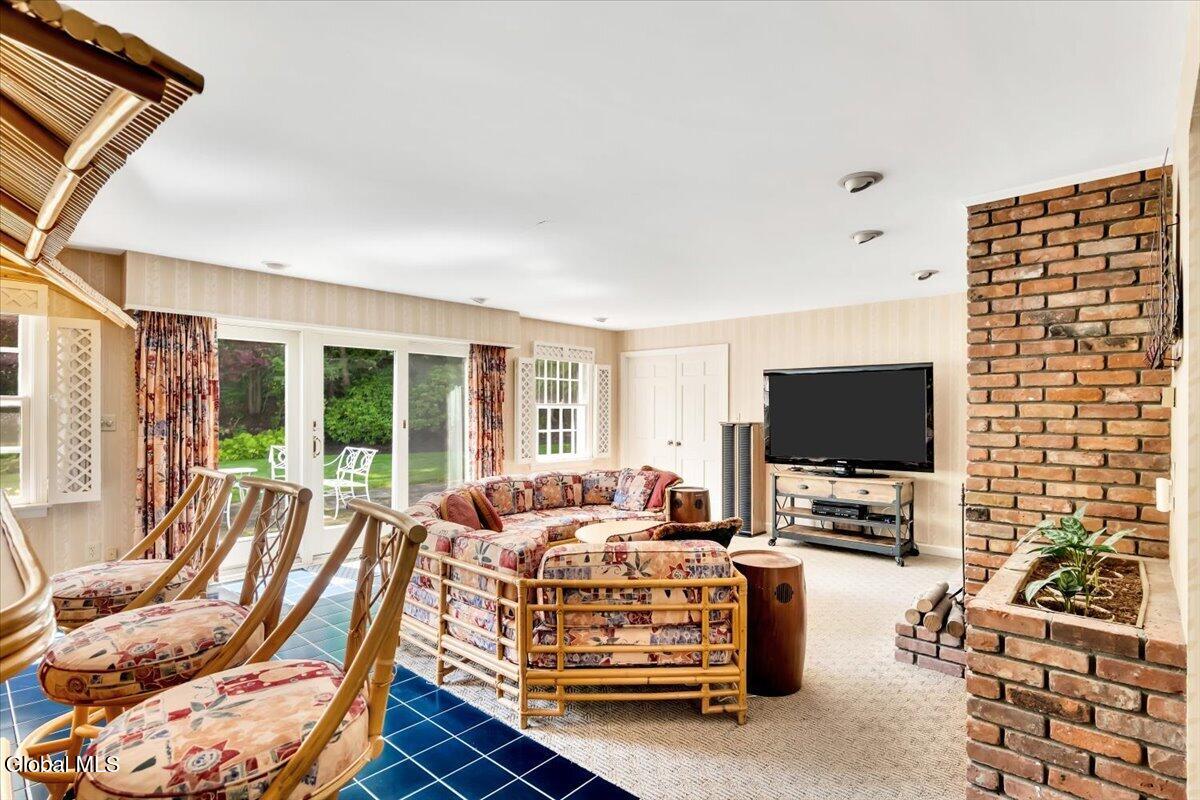 19 Momrow Court Menands NY 12204