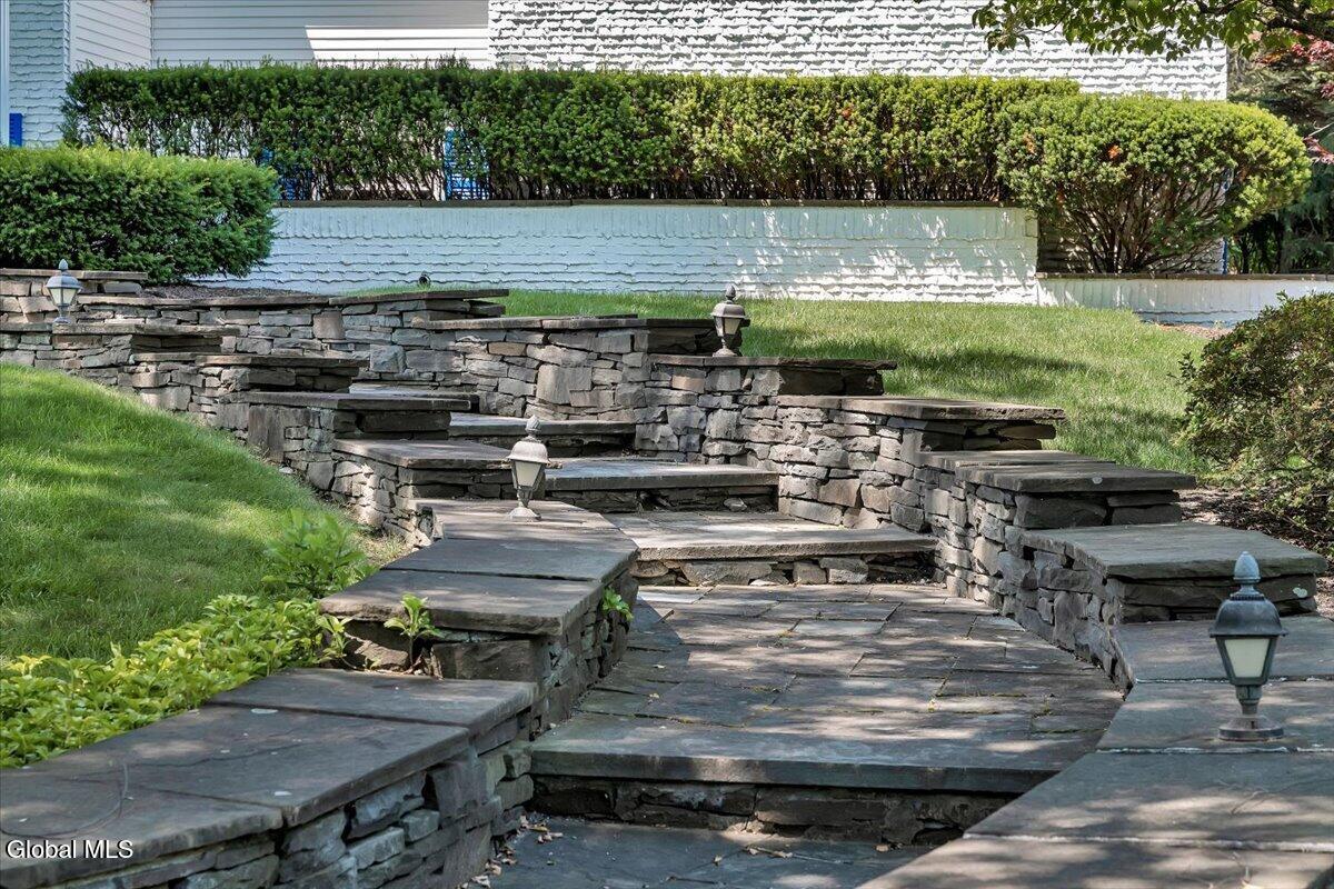 19 Momrow Court Menands NY 12204