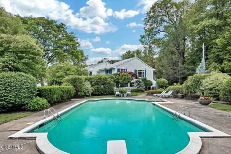 19 Momrow Court Menands NY 12204