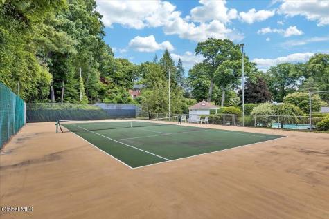 19 Momrow Court Menands NY 12204