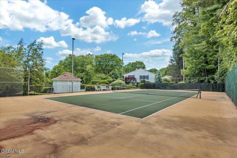 19 Momrow Court Menands NY 12204