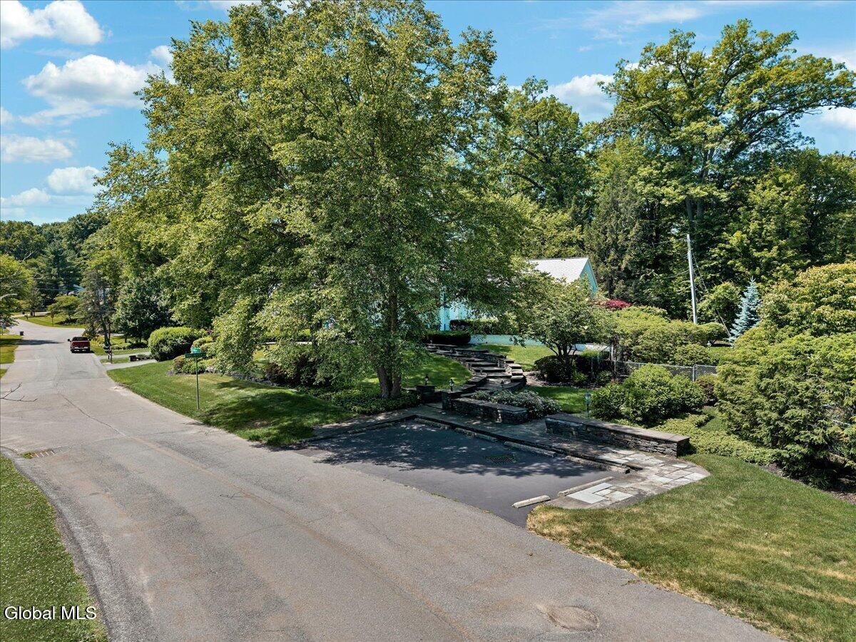 19 Momrow Court Menands NY 12204