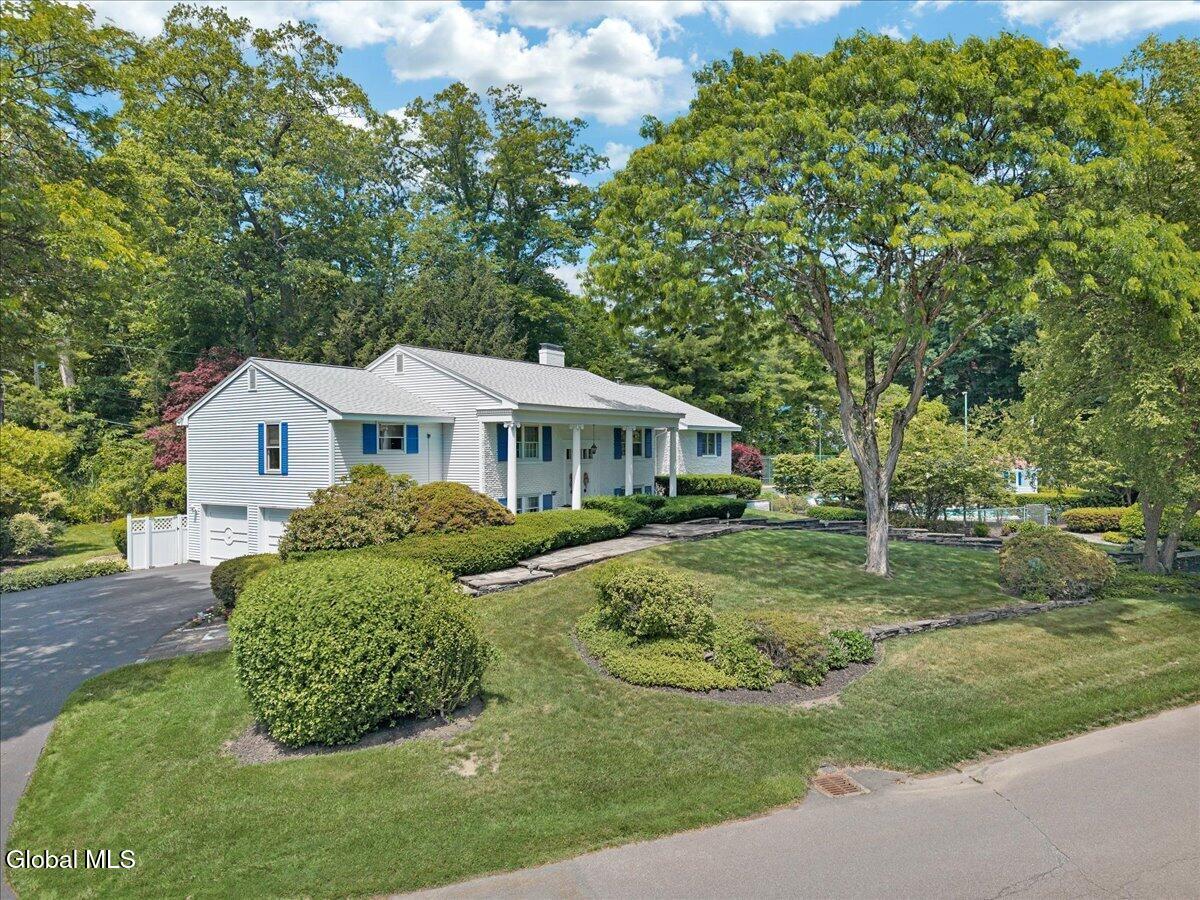 19 Momrow Court Menands NY 12204