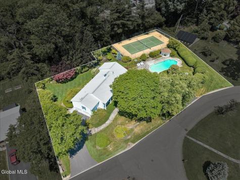 19 Momrow Court Menands NY 12204