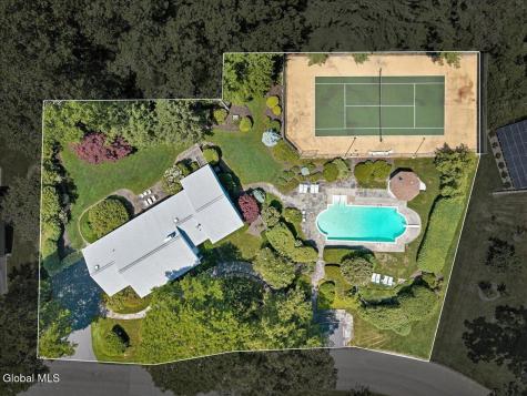 19 Momrow Court Menands NY 12204