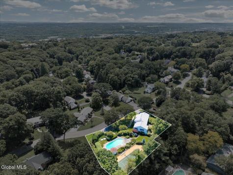 19 Momrow Court Menands NY 12204