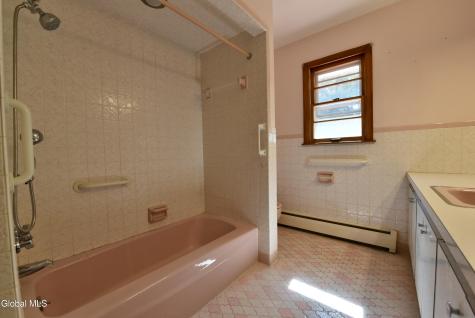 386 Church Road Albany NY 12203