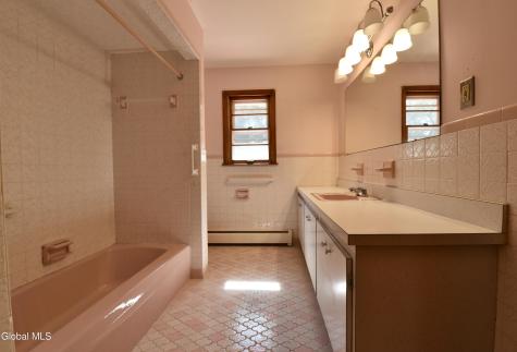 386 Church Road Albany NY 12203